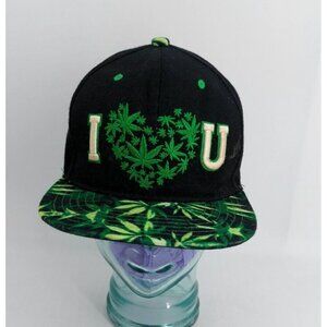 'I ♡ U' Flatbill snapback hat cannabis print emblem Green and Black